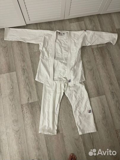 Кимоно для дзюдо с поясом 150 размер