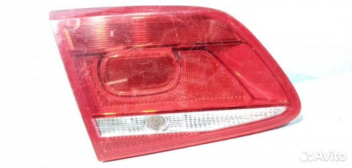 Фонарь задний внутренний левый Volkswagen Passat 7