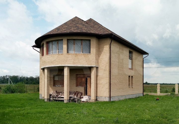 Дом 240 м² на участке 15 сот.