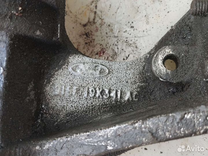 Кронштейн генератора форд эскорт 5