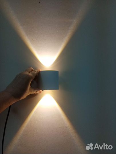 Настенные LED светильники уличные новые