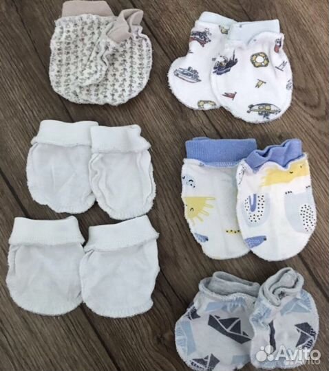 Шапочки, чепчики, антицарарки для новорожденного