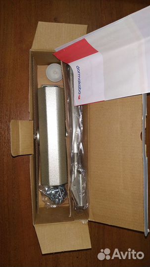 Комплектующие для пластиковых дверей и окон