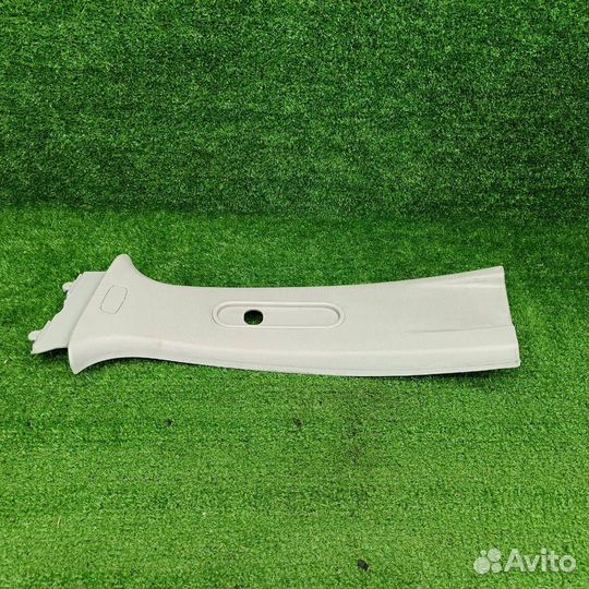 Обшивка центральной стойки левая верхняя Skoda