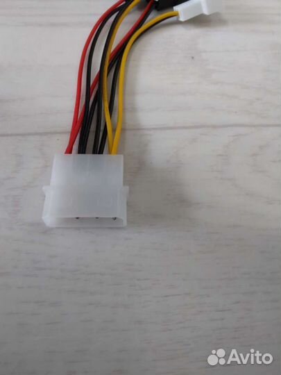 Переходник для вентилятора molex на 4 выхода 2 pin