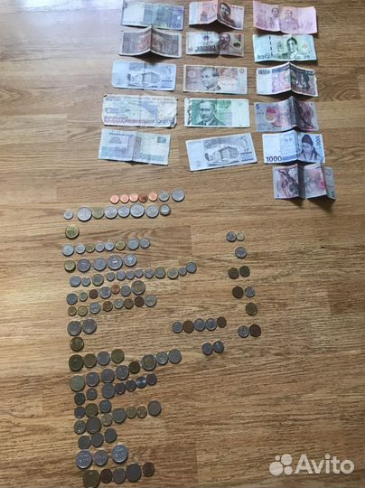 Монеты банкноты азия европа разные