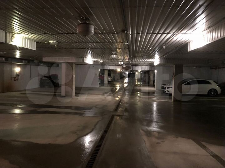 Машиноместо, 15 м²