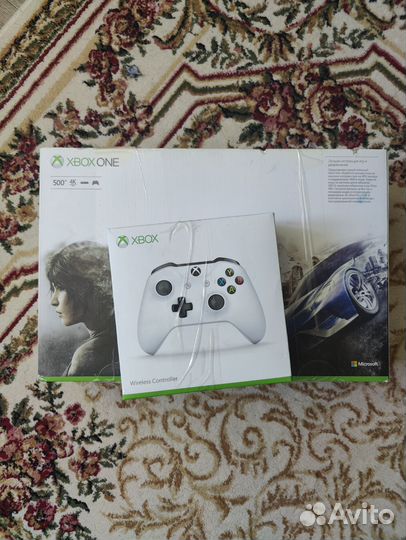 Xbox One s 500 gb, +4 игры (R6:Siege и т.д.)