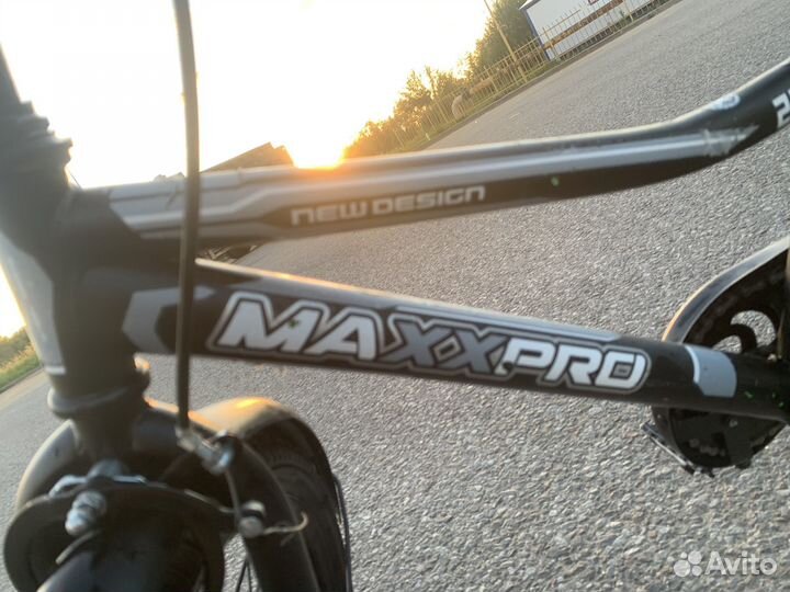 Велосипед maxxpro