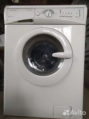 Стиральная машина Electrolux EWS1020