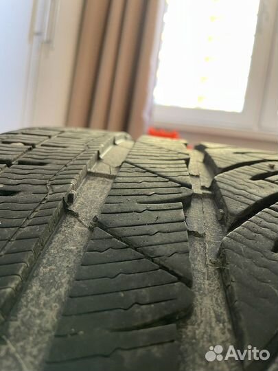 Michelin Pilot Alpin PA4 245/35 R20 и 275/30 R20 97W