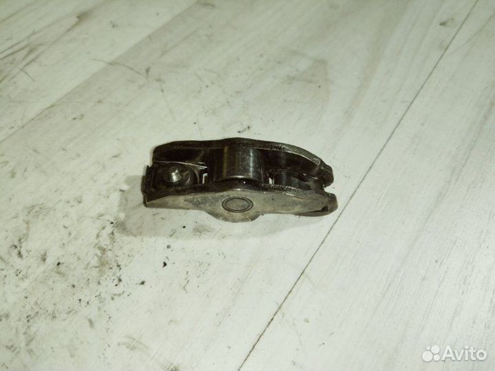 Рокер Volvo Xc90 D5244T4 2006