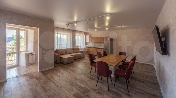 Таунхаус 80 м² на участке 8 сот.