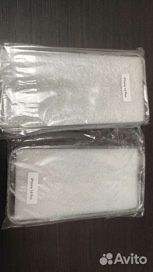 Чехол на iPhone 14