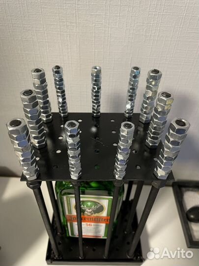 Клетка для бутылки с гайками