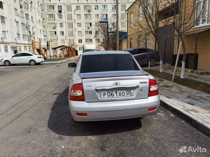 Задний бампер priora 1