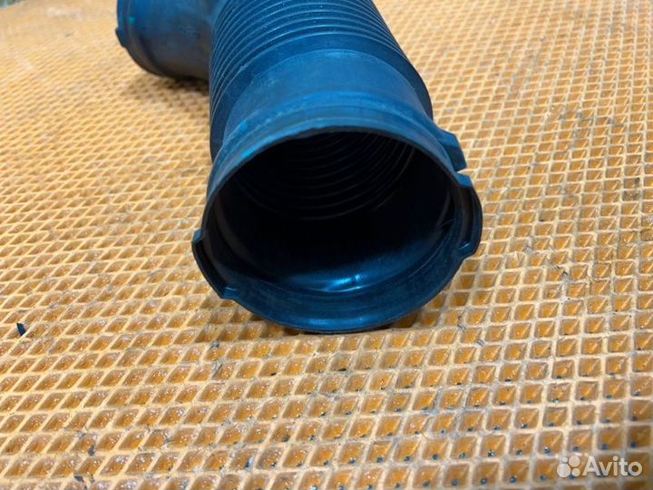 Патрубок Audi A6 C6 4F AUK 2007