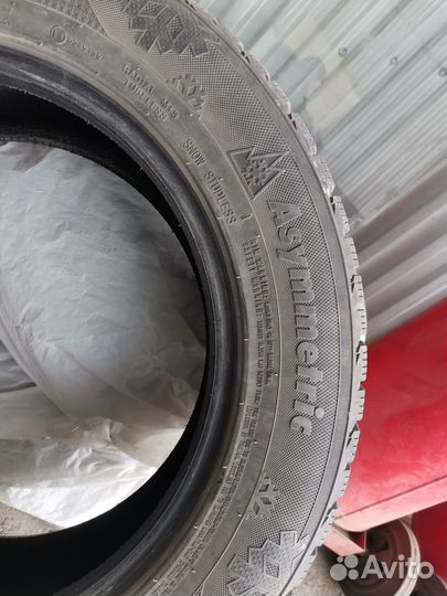 Kumho I'Zen RV Asymmetric 225/60 R17