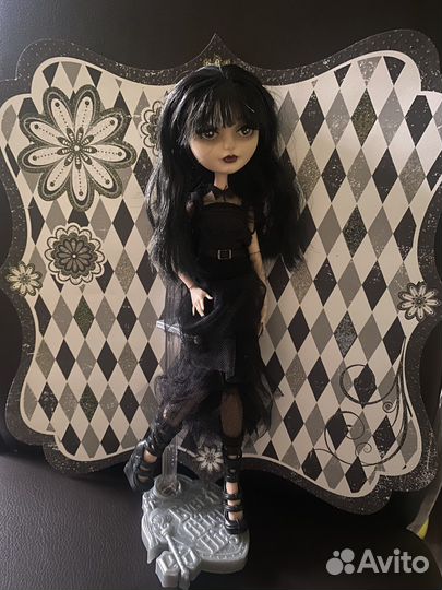 Кукла Тейлор Галпин и Уэнсдэй Аддамс