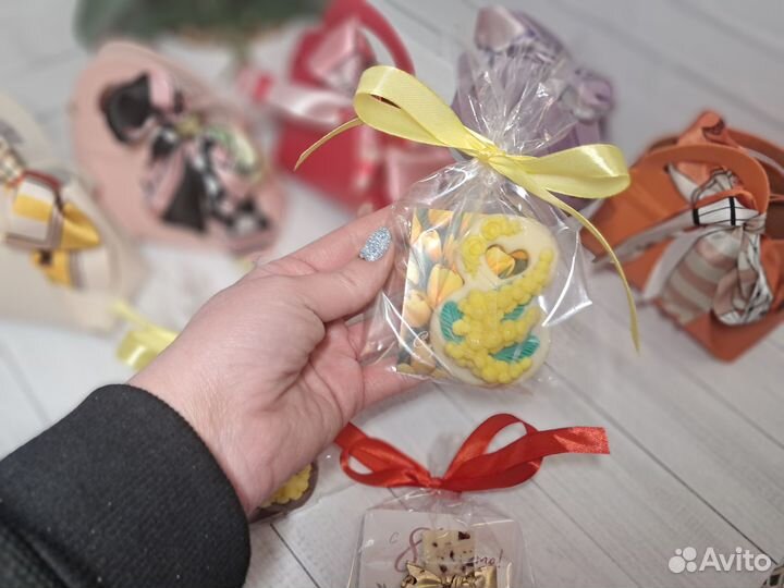 Комплименты из шоколада на 8 марта