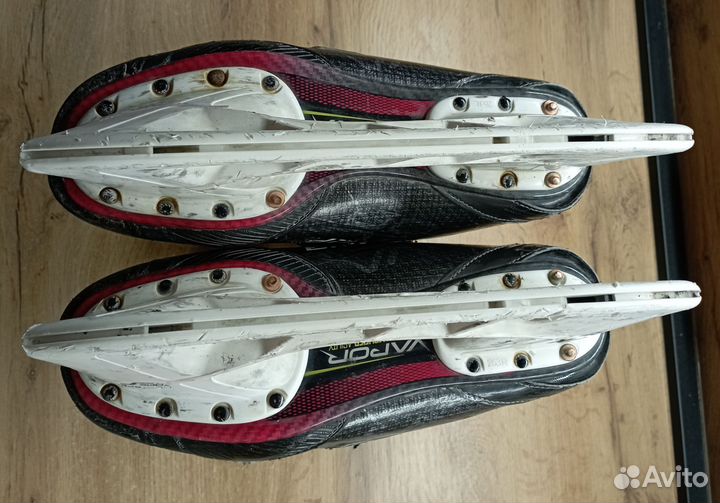 Хоккейные коньки bauer