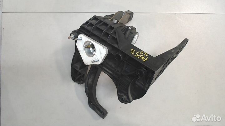 Педаль тормоза Chevrolet Volt, 2013