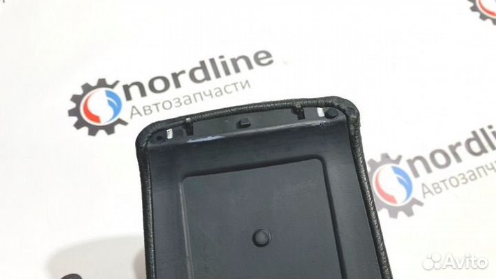 Подлокотник Audi A6 C5 2.4 ARJ 1999