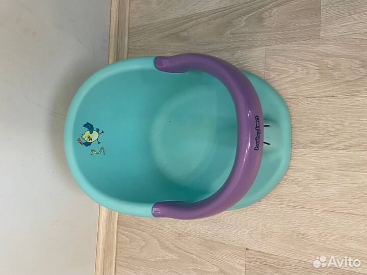 Стульчик для купания в ванной
