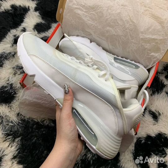 Оригинал 44 eu nike AIR MAX 2090