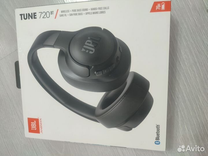 Беспроводные наушники JBL Tune 720BT