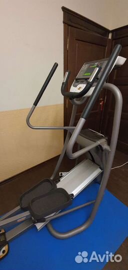 Эллиптический тренажер precor