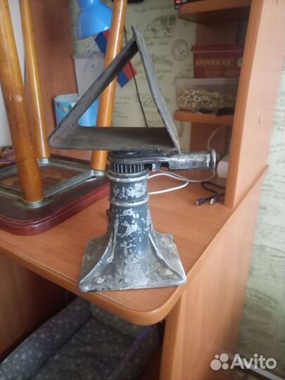 Домкрат винтовой