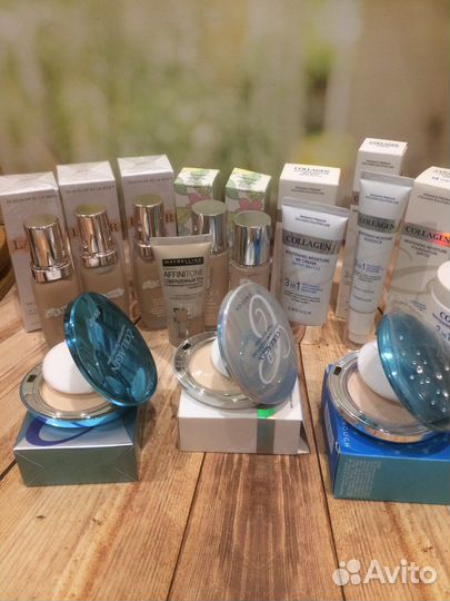 Пудра collagen, тональный Collagen, Clinique