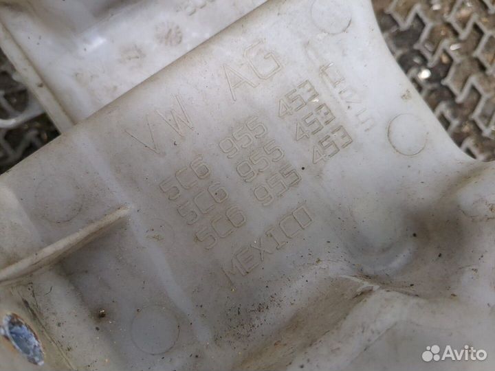 Бачок омывателя Volkswagen Jetta 6, 2011