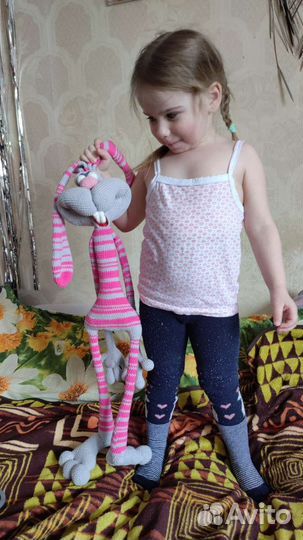 Вязаный заяц крючком 60см