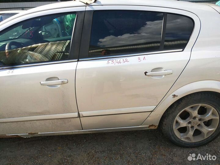 Дверь задняя левая Опель Астра H