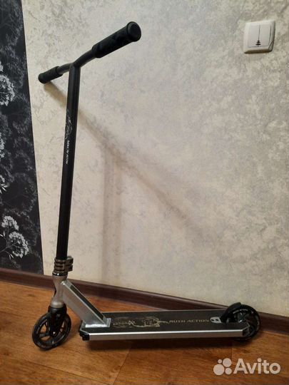 Трюковой самокат rush action