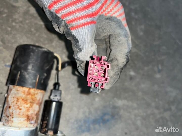 Механизм подъема двери багажника Mercedes-Benz