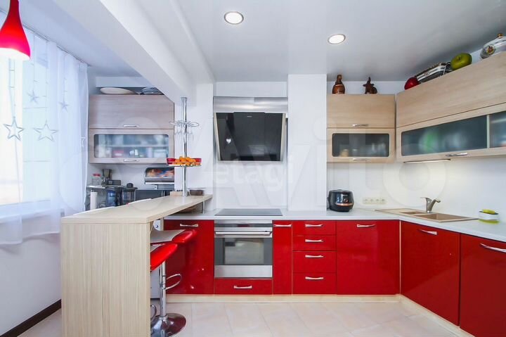 3-к. квартира, 100 м², 13/14 эт.