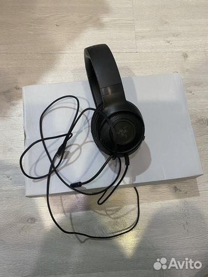 Проводные наушники с микрофоном