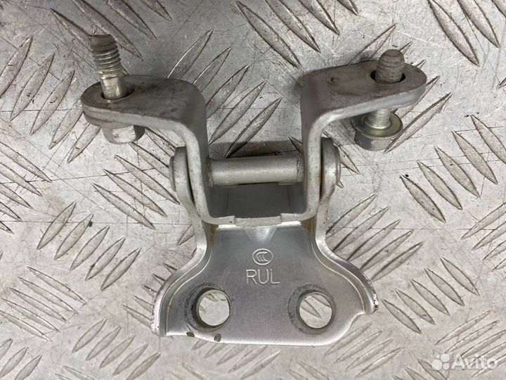 Б/У петля двери задний левый Chevrolet Aveo T250