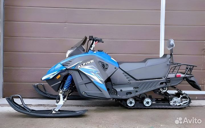 Снегоход Alpine VOX200