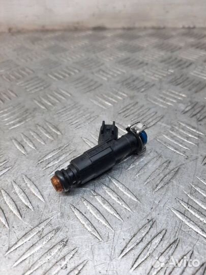 Форсунка Mazda 6 хэтчбэк 5 дв. 2.0 LF 2004