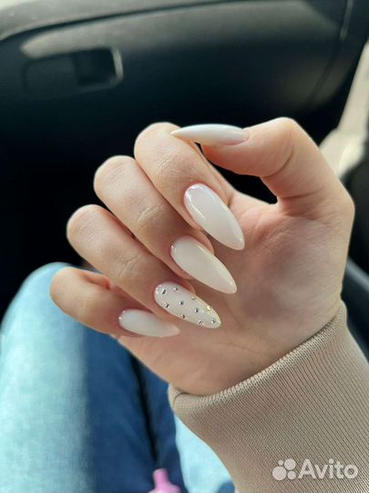 Маникюр и педикюр