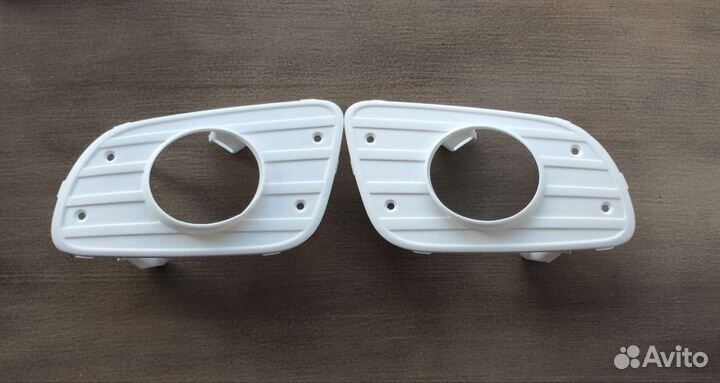 Накладка противотуманной фары Mercedes Sprinter