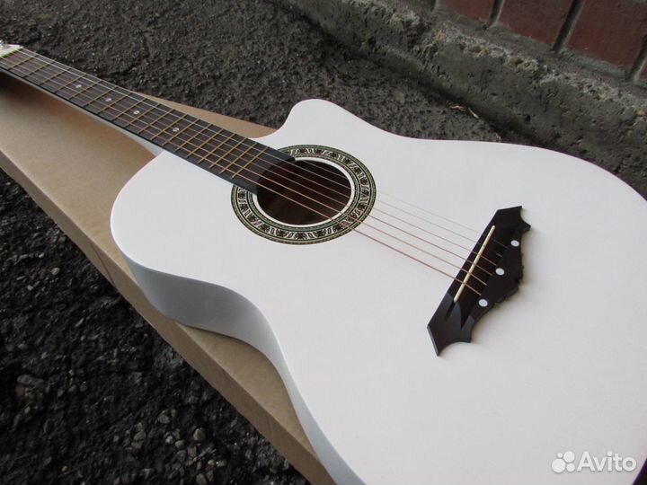 Гитара акустика