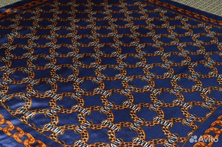 Шелковый платок Bill Blass винтаж