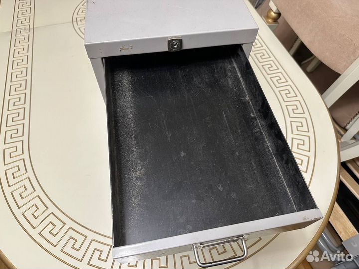 Многоящичный шкаф практик