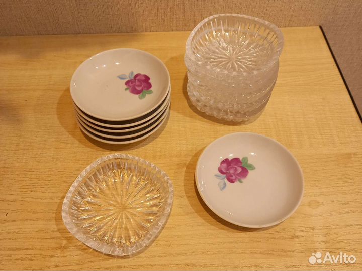 Крышки к чайникам и розетки для варенья