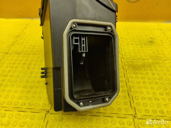 Корпус блока предохранителей Mercedes-Benz W220